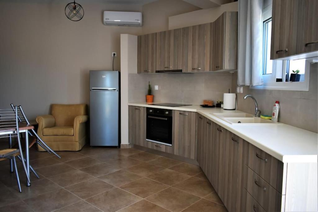 Smailis Apartment 2 Ligourio Esterno foto
