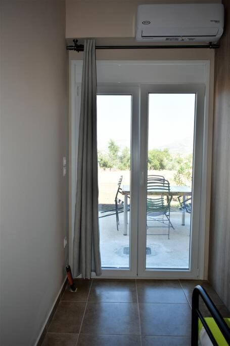 Smailis Apartment 2 Ligourio Esterno foto